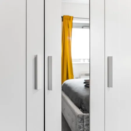 Broadway - Newly Refurbished Stylish With Free Private Parking - Great Location Apartamento *